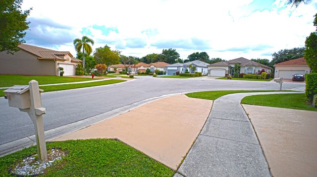 3976 Summer Chase Court, Lake Worth, FL 33467
