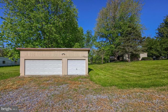 62 W SLOKOM AVE, Christiana, PA 17509