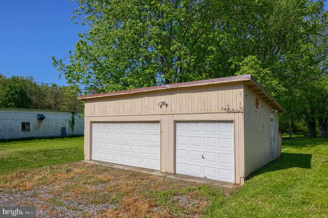 62 W SLOKOM AVE, Christiana, PA 17509