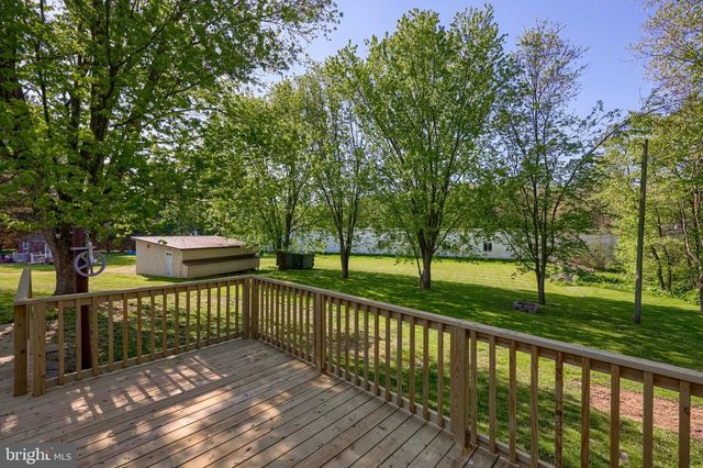 62 W SLOKOM AVE, Christiana, PA 17509