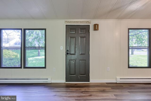 62 W SLOKOM AVE, Christiana, PA 17509