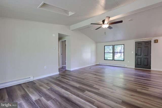 62 W SLOKOM AVE, Christiana, PA 17509