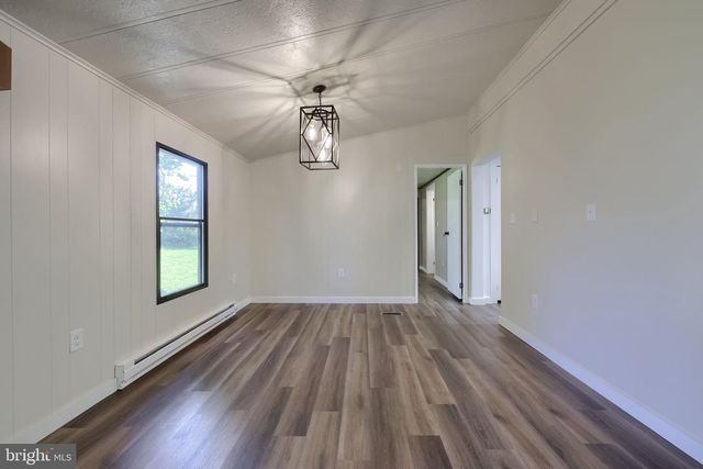 62 W SLOKOM AVE, Christiana, PA 17509