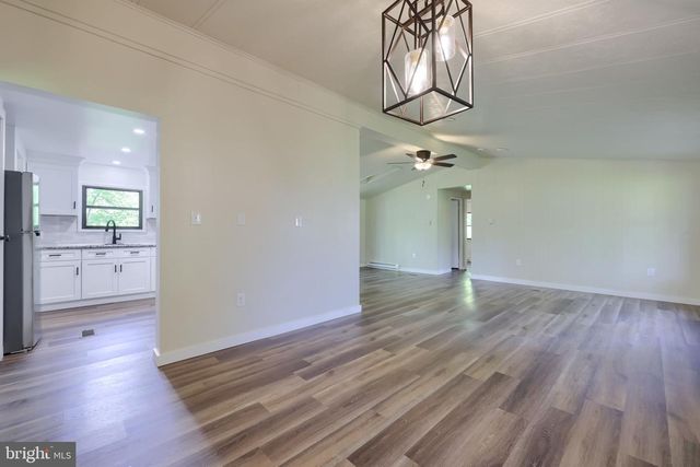 62 W SLOKOM AVE, Christiana, PA 17509