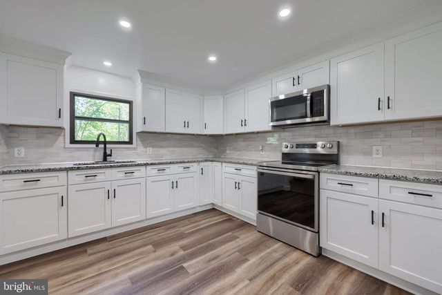 62 W SLOKOM AVE, Christiana, PA 17509