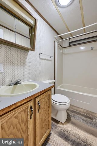 62 W SLOKOM AVE, Christiana, PA 17509