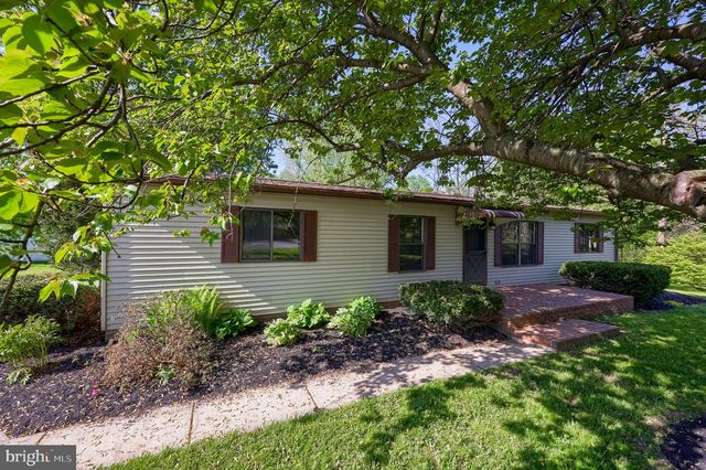 62 W SLOKOM AVE, Christiana, PA 17509