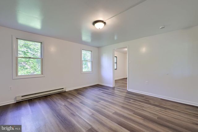62 W SLOKOM AVE, Christiana, PA 17509