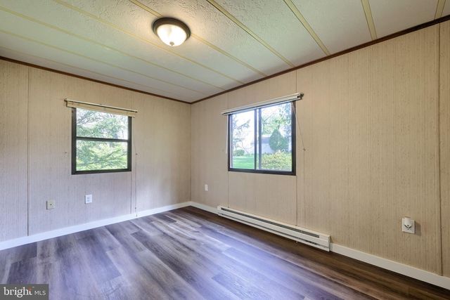 62 W SLOKOM AVE, Christiana, PA 17509