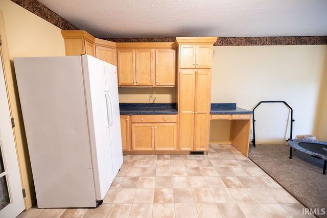 3900 N Vienna Woods Drive, Muncie, IN 47304