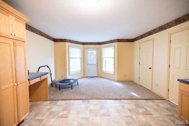 3900 N Vienna Woods Drive, Muncie, IN 47304