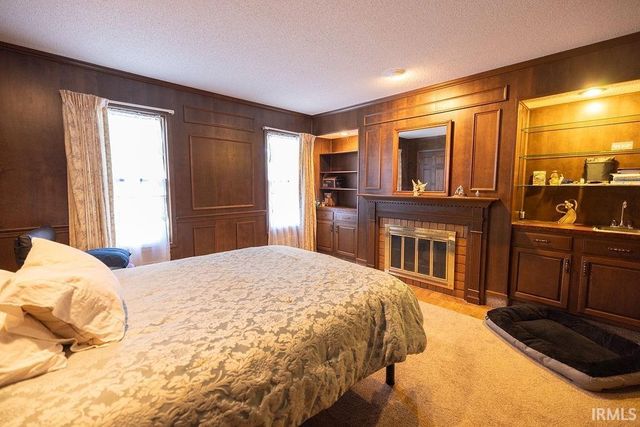3900 N Vienna Woods Drive, Muncie, IN 47304