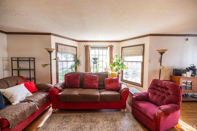 3900 N Vienna Woods Drive, Muncie, IN 47304