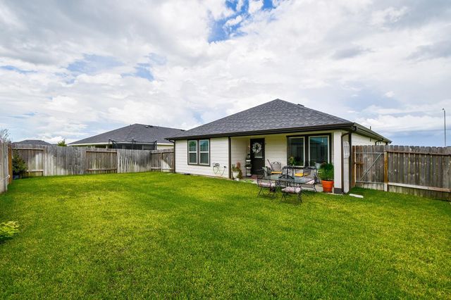 1237 Waterside Trace, Sealy, TX 77474