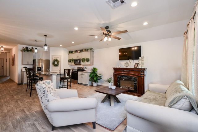 1237 Waterside Trace, Sealy, TX 77474