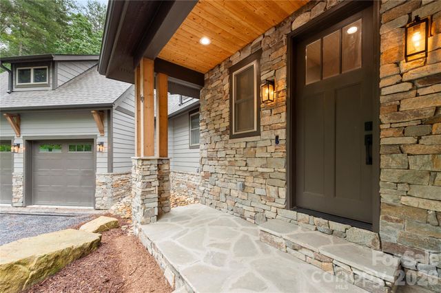 68 Huckleberry Ridge Lane, Zirconia, NC 28790