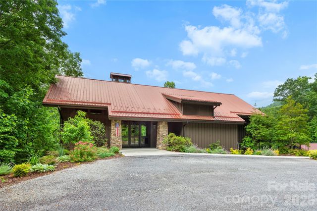68 Huckleberry Ridge Lane, Zirconia, NC 28790