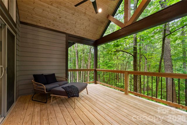 68 Huckleberry Ridge Lane, Zirconia, NC 28790