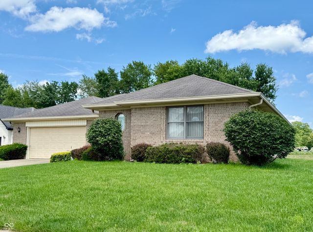 897 N Scott Drive, Greenwood, IN 46142