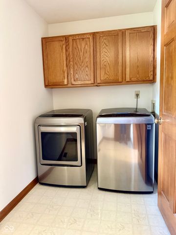 897 N Scott Drive, Greenwood, IN 46142
