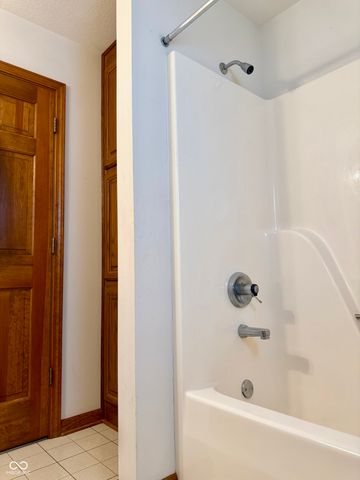 897 N Scott Drive, Greenwood, IN 46142