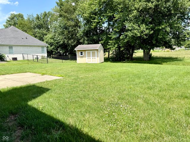 897 N Scott Drive, Greenwood, IN 46142