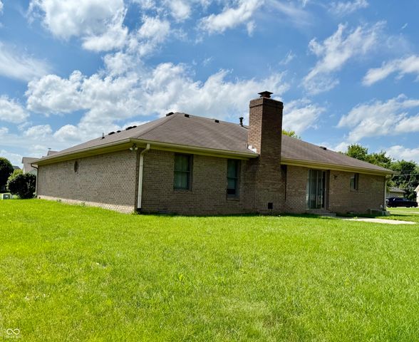 897 N Scott Drive, Greenwood, IN 46142