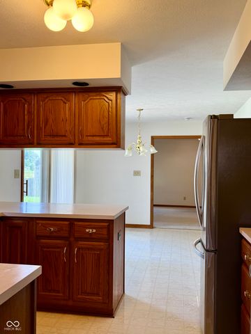 897 N Scott Drive, Greenwood, IN 46142
