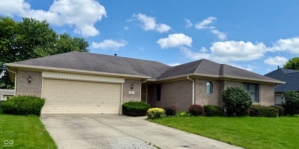 897 N Scott Drive, Greenwood, IN 46142