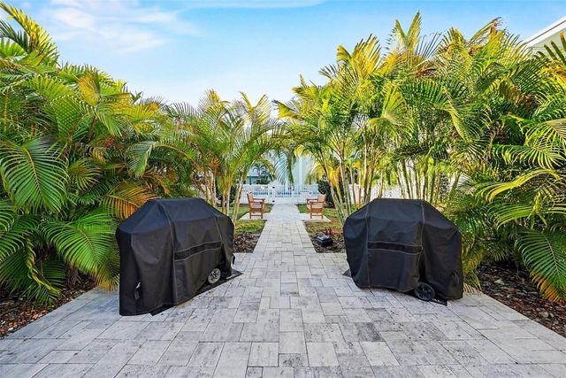 701 POINSETTIA ROAD 240, Belleair, FL 33756