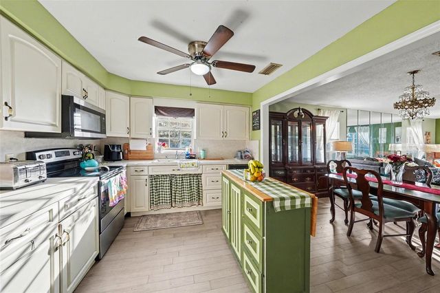 701 POINSETTIA ROAD 240, Belleair, FL 33756