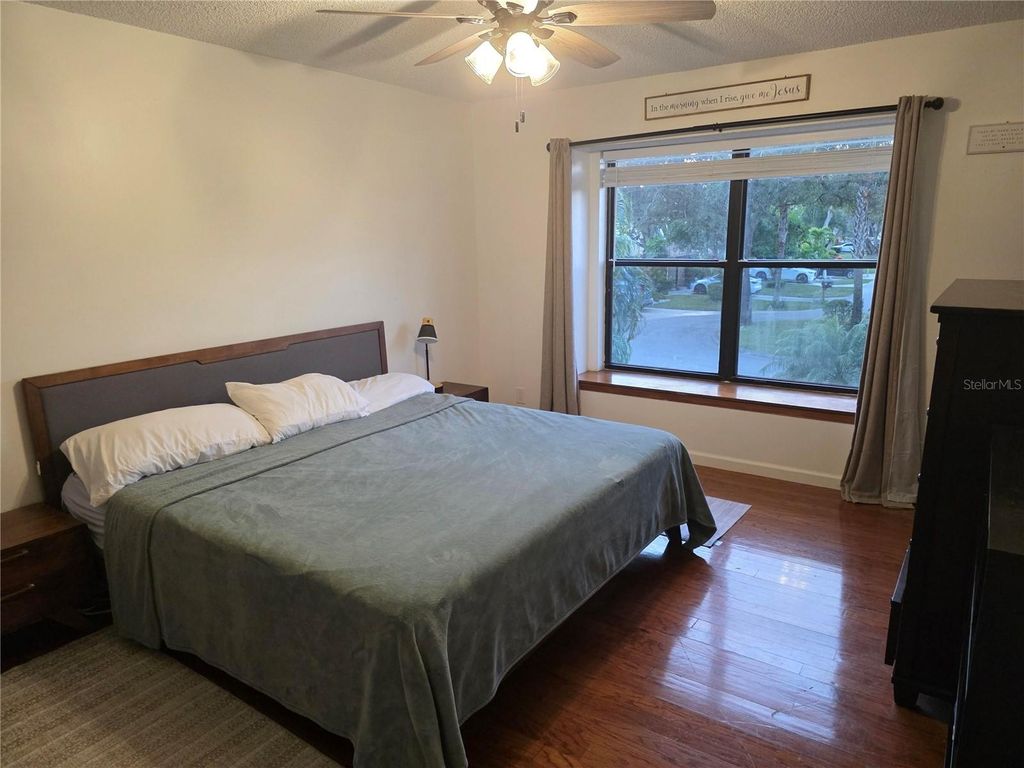 Image 20 of property listing at 1007 RAINTREE LANE, Palm Beach Gardens, FL 33410