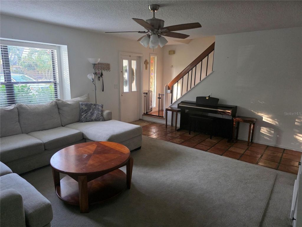 Image 7 of property listing at 1007 RAINTREE LANE, Palm Beach Gardens, FL 33410