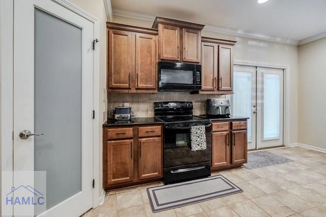 40 Weslyn Park Drive, Savannah, GA 31419