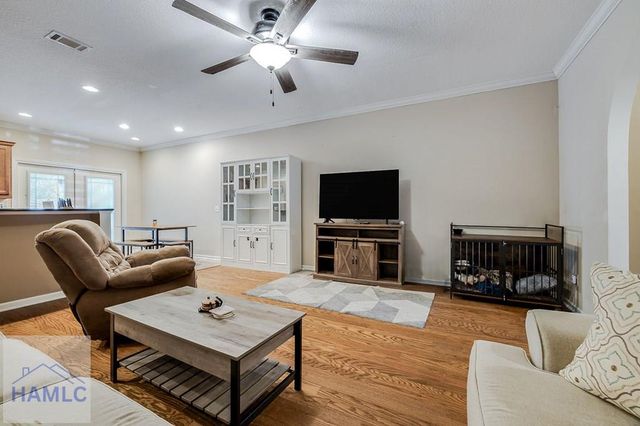 40 Weslyn Park Drive, Savannah, GA 31419