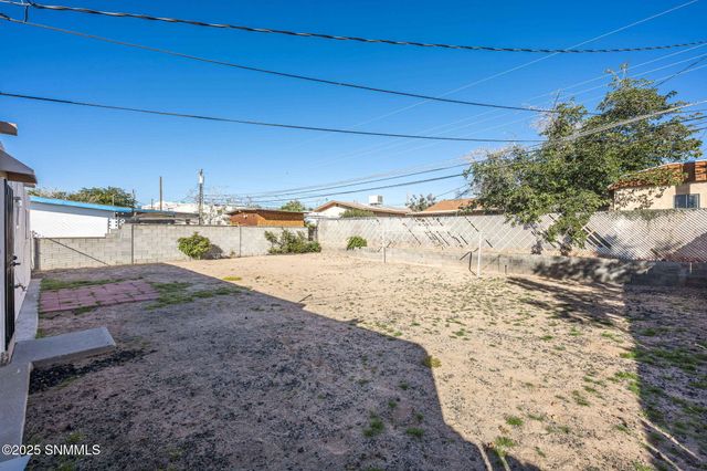 1005 Stull Drive, Las Cruces, NM 88001