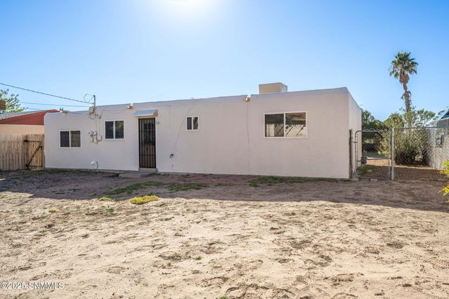 1005 Stull Drive, Las Cruces, NM 88001