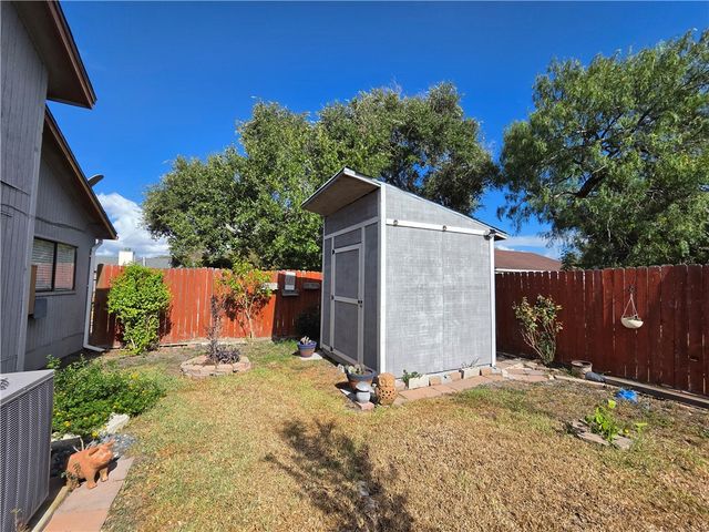 5326 Crossridge Dr, Corpus Christi, TX 78413