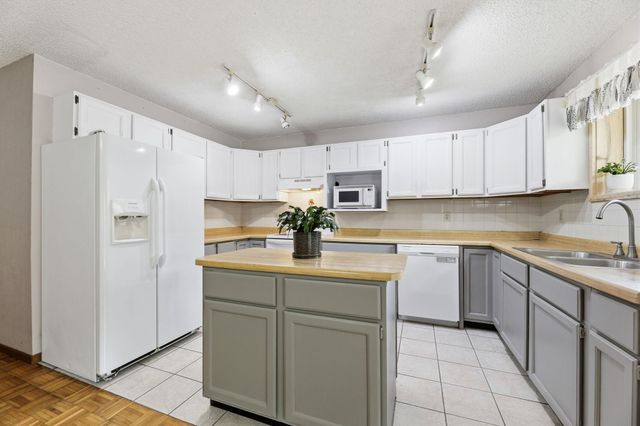 20418 Auburn Street NW, Elk River, MN 55330