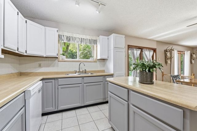20418 Auburn Street NW, Elk River, MN 55330