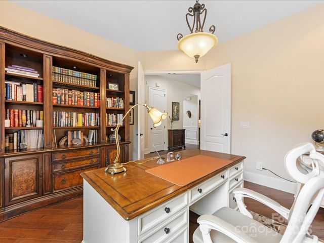 5808 Copperleaf Commons Court, Charlotte, NC 28277