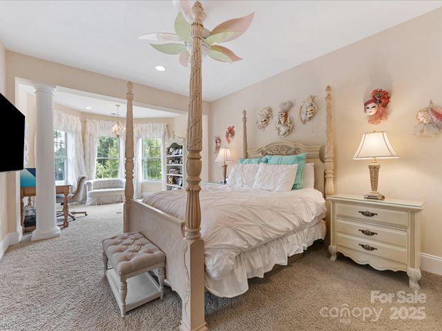5808 Copperleaf Commons Court, Charlotte, NC 28277
