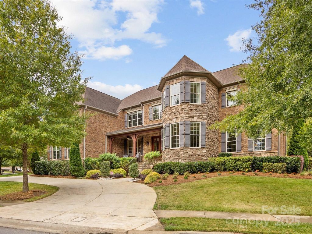 5808 Copperleaf Commons Court, Charlotte, NC 28277