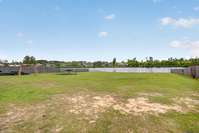 14124 Kaden Creek Dr, Walker, LA 70785