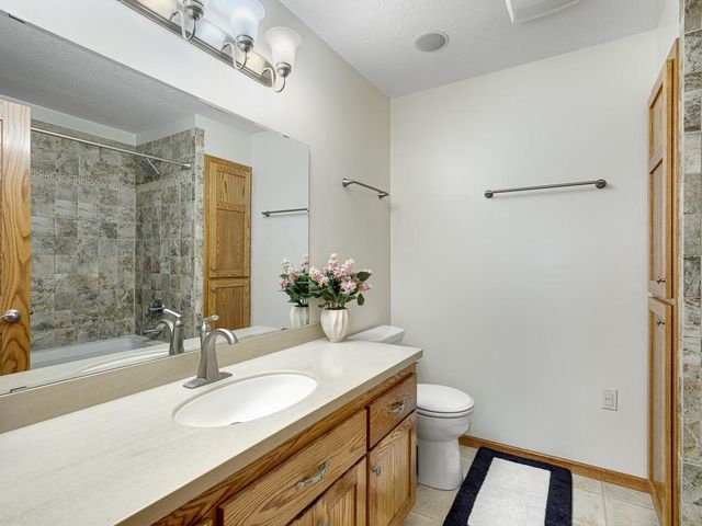2845 85th Court NE, Blaine, MN 55449