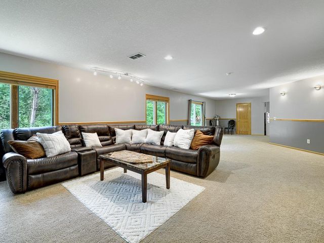2845 85th Court NE, Blaine, MN 55449