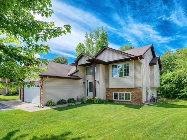 2845 85th Court NE, Blaine, MN 55449