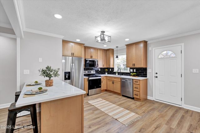 4090 Gilman Ave, Louisville, KY 40207