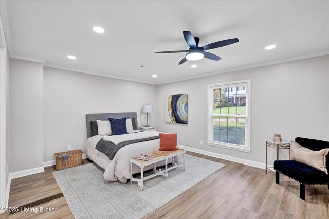 4090 Gilman Ave, Louisville, KY 40207