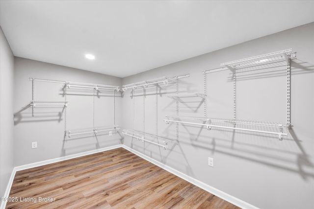 4090 Gilman Ave, Louisville, KY 40207